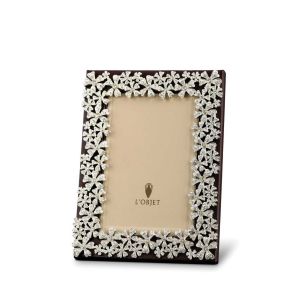 Garland Frame Platinum + White Crystals 4x6 by L'Objet