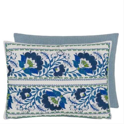 Designers Guild Enamel Flower Enamel Flower - Indigo - Cushion - 40x30cm CCDG1592