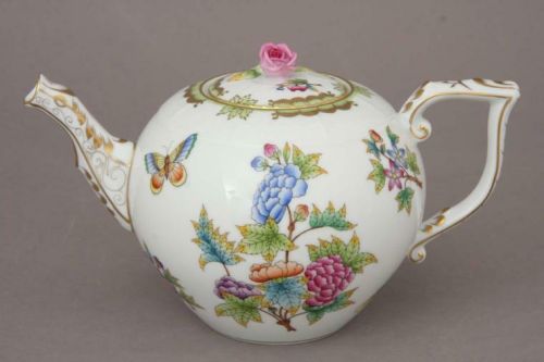 Herend Queen Victoria Teapot, Rose Knob 00604-0-09VBO