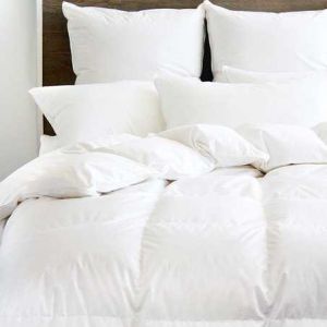 St. Moritz Queen Regular Weight Duvet by Cuddledown